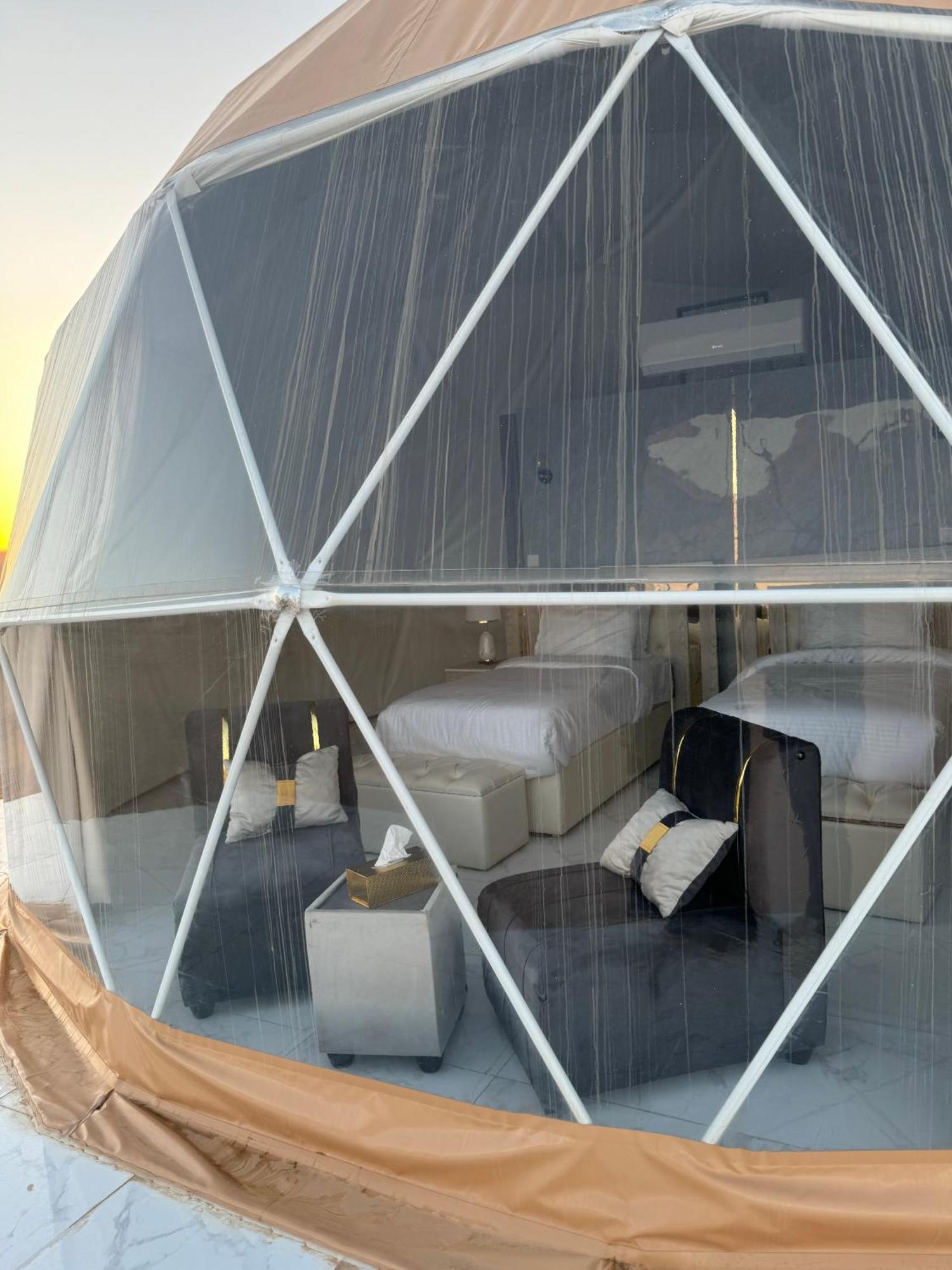 Wadi Rum Anwar Luxury Camp Exterior photo