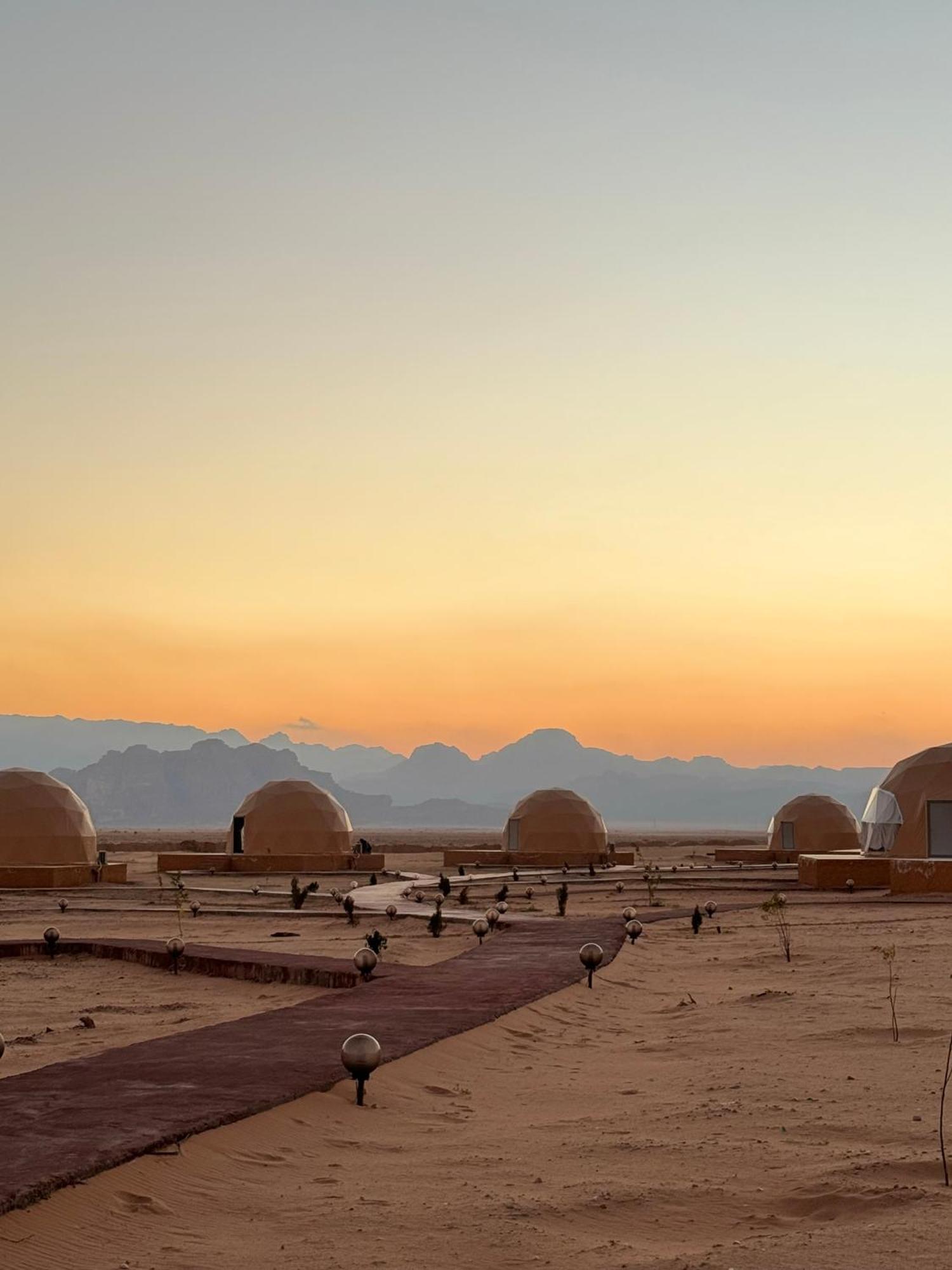 Wadi Rum Anwar Luxury Camp Exterior photo