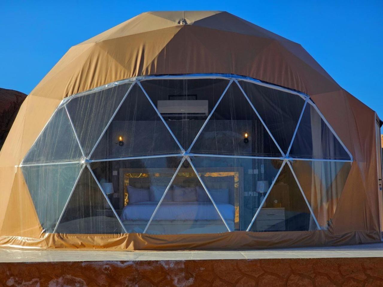 Wadi Rum Anwar Luxury Camp Exterior photo
