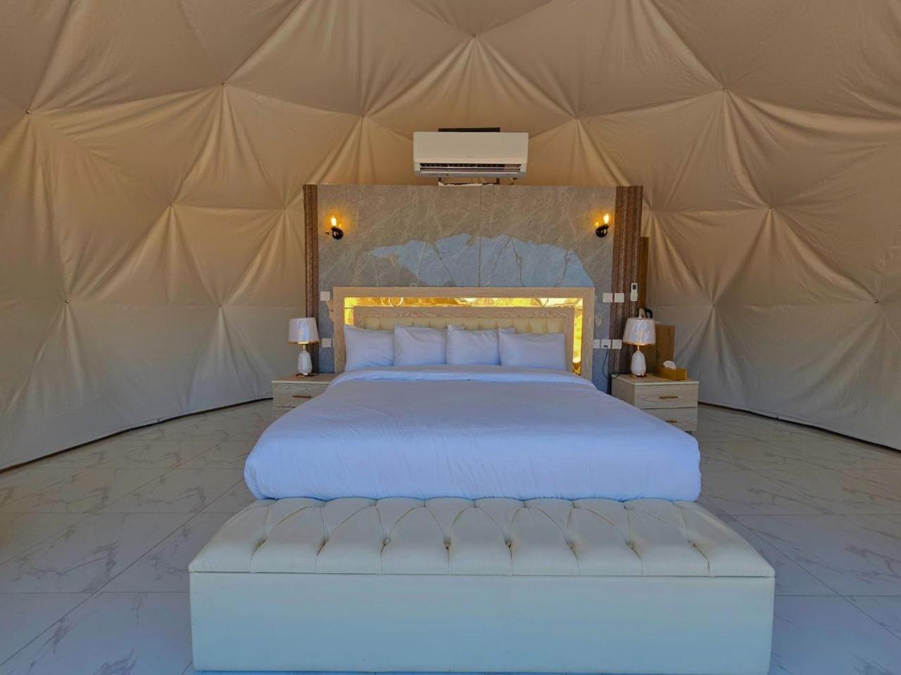 Wadi Rum Anwar Luxury Camp Exterior photo